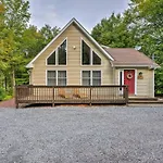 Poconos Hideaway In Arrowhead Lake With Game Room!