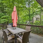 Poconos Hideaway In Arrowhead Lake With Game Room!