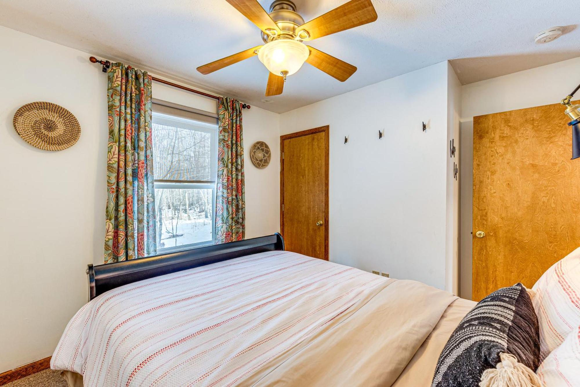 Holiday home Poconos Hideaway In Arrowhead With Game Room! Pocono Lake