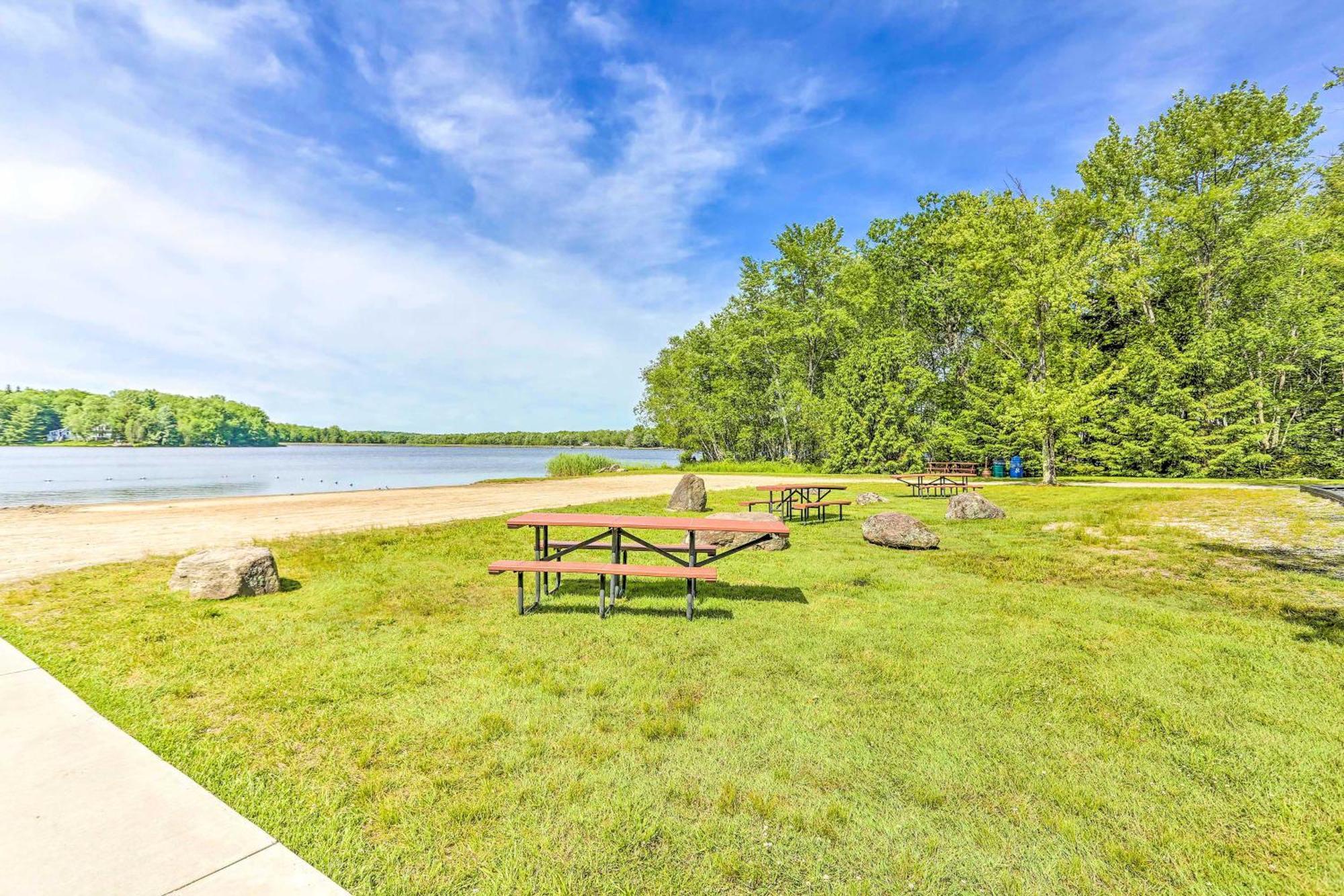 Poconos Hideaway In Arrowhead With Game Room! * Pocono Lake