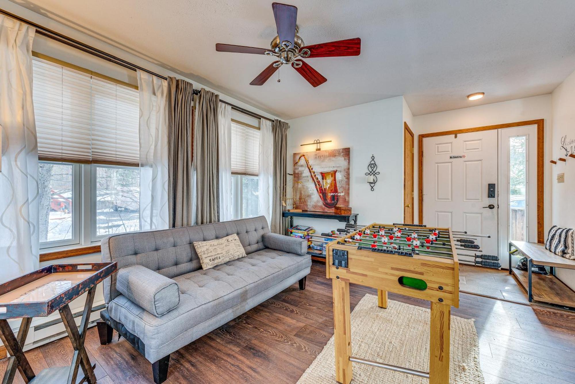 Poconos Hideaway In Arrowhead With Game Room! *