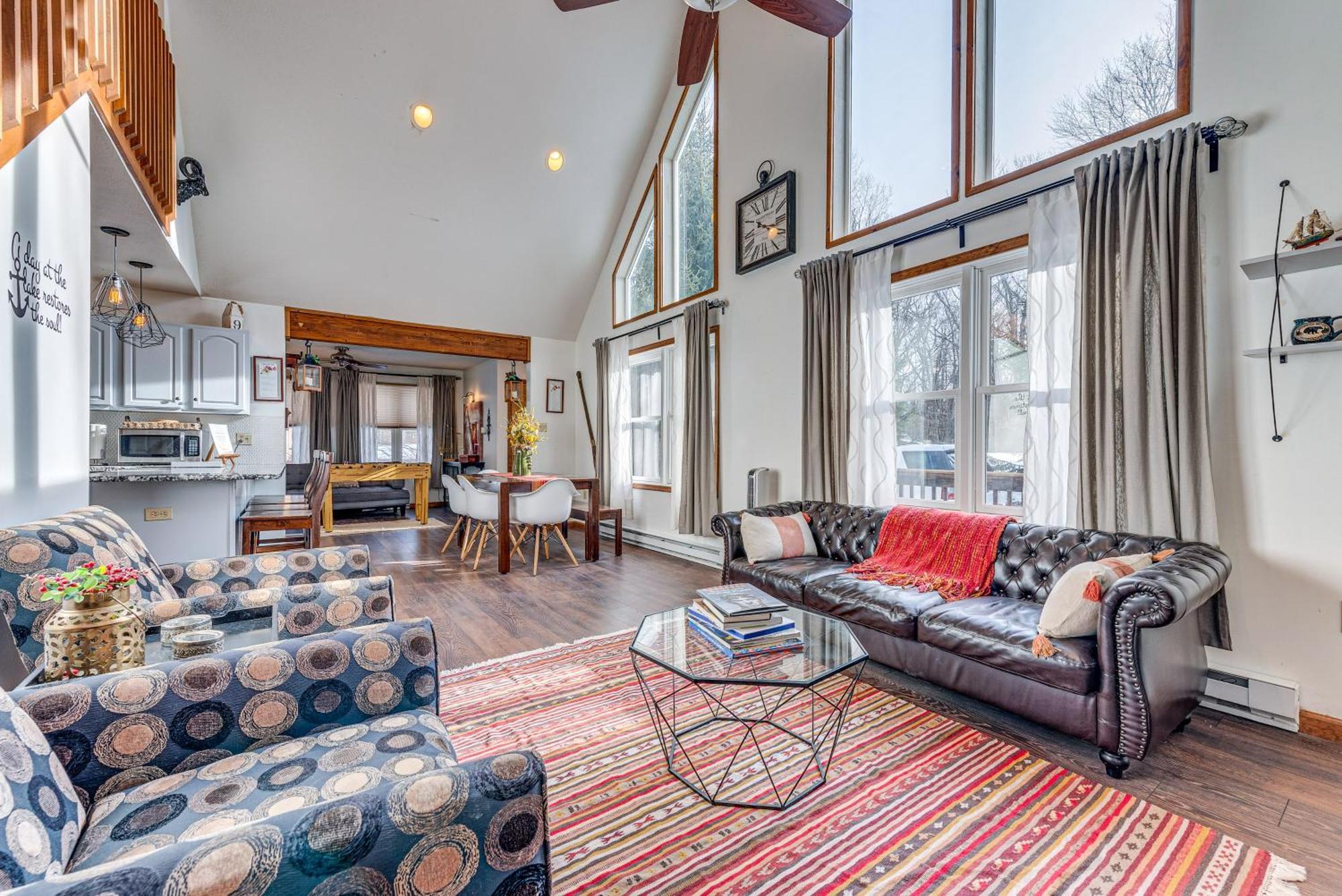 Holiday home Poconos Hideaway In Arrowhead With Game Room! *